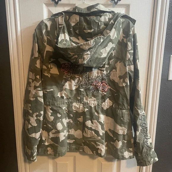 Camo and floral Harley Davidson jacket - Picture 4 of 6